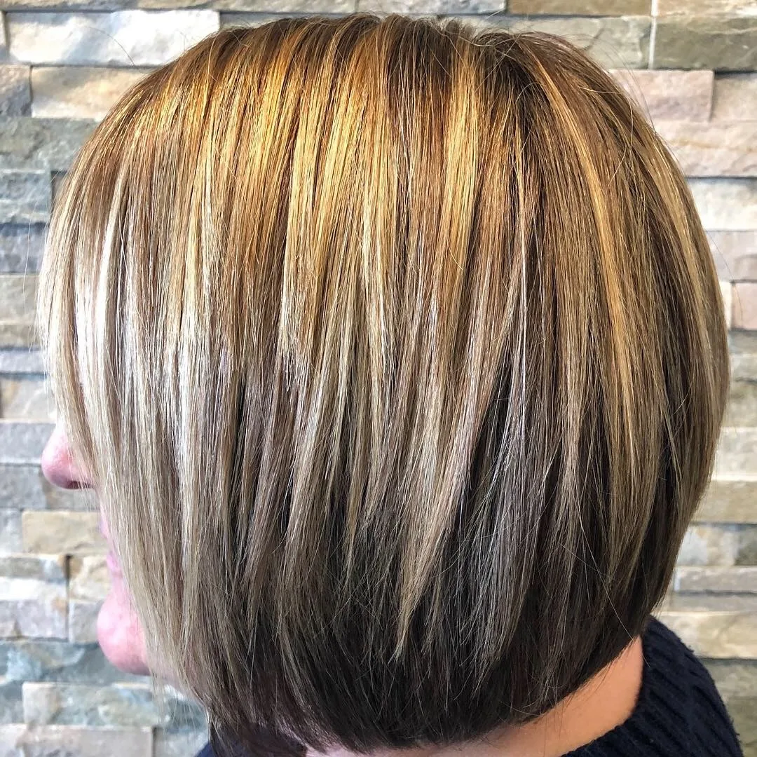 Dimensional highlights on a bob